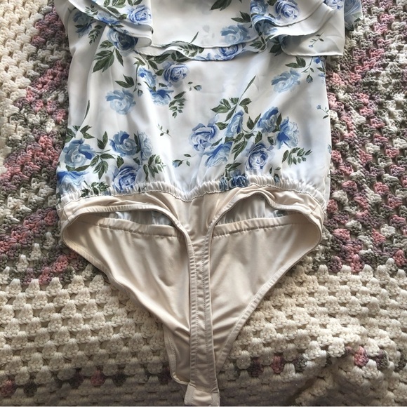 L’academie Floral off-shoulder Bodysuit - Picture 10 of 12